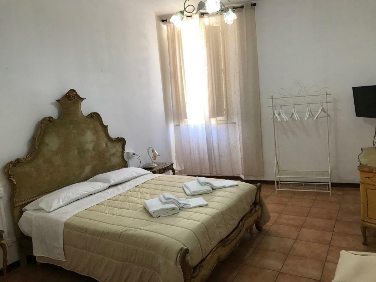 Albergo Antica Lanterna Castelnuovo di Garfagnana Exterior foto