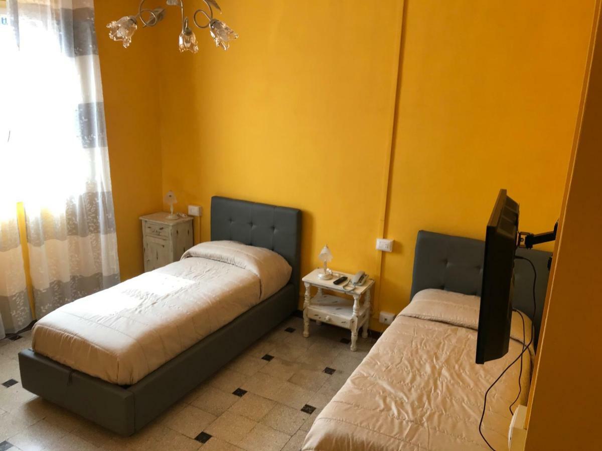 Albergo Antica Lanterna Castelnuovo di Garfagnana Exterior foto